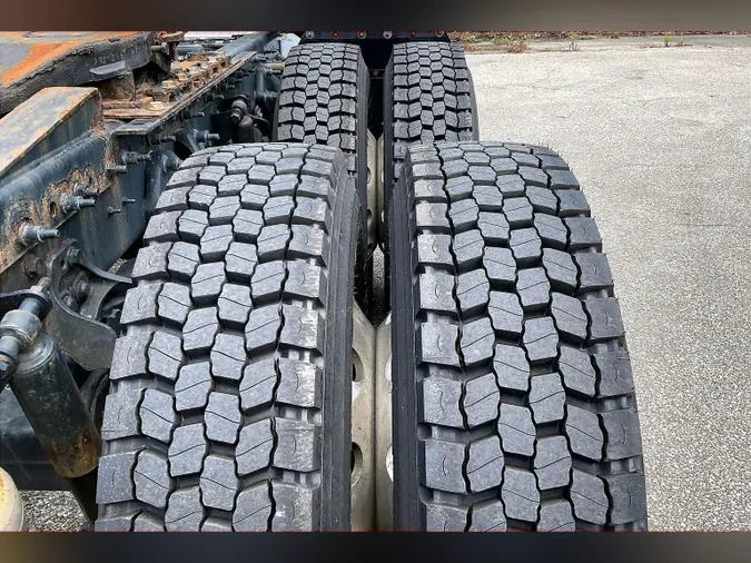 2022 INT LT625 6x4a85ade22400aff20b43c575bad300bea