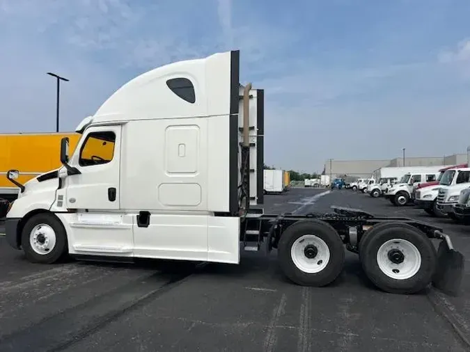 2020 Freightliner Cascadia