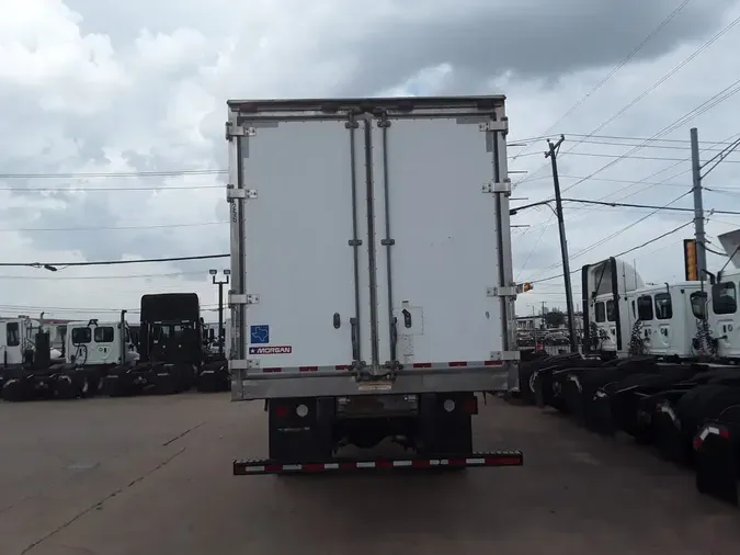 2017 FREIGHTLINER M2 106