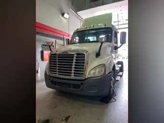 2019 FREIGHTLINER/MERCEDES CASCADIA 125