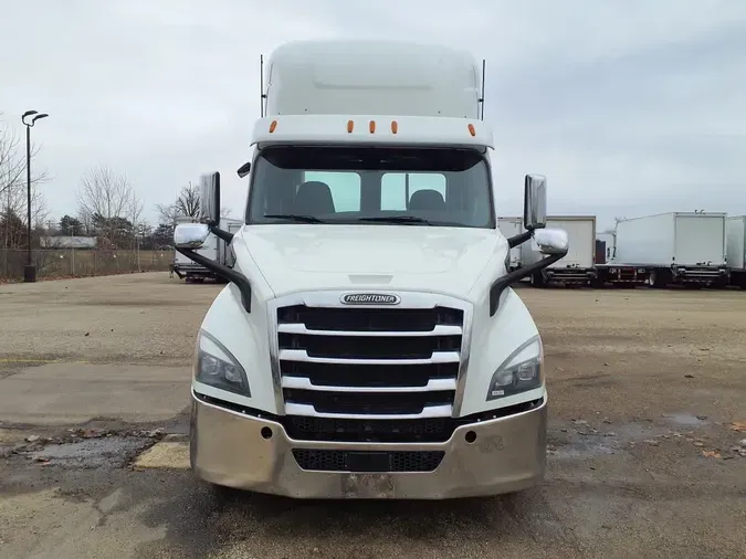 2019 FREIGHTLINER/MERCEDES NEW CASCADIA 116