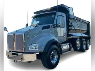 2025 Kenworth T880