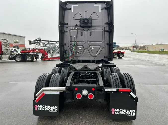 2023 Freightliner Cascadia