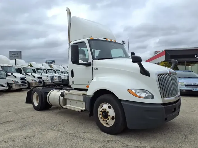 2021 NAVISTAR INTERNATIONAL LT625 DAYCAB S/A