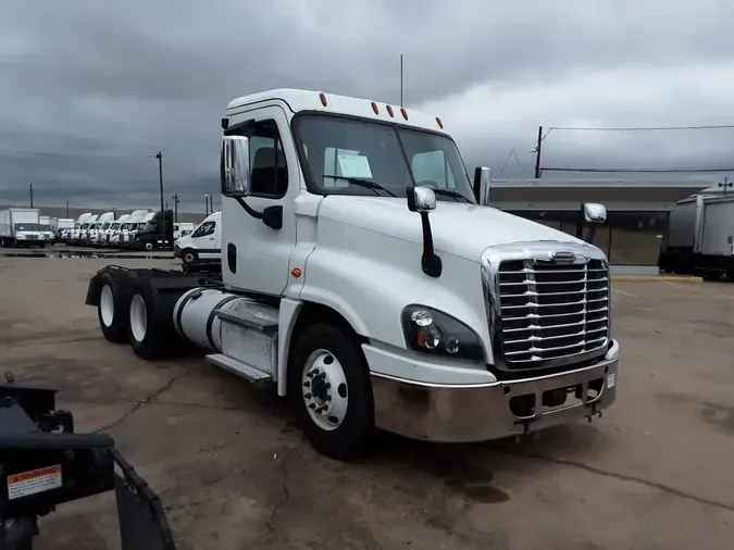 2020 FREIGHTLINER CASCADIA 125