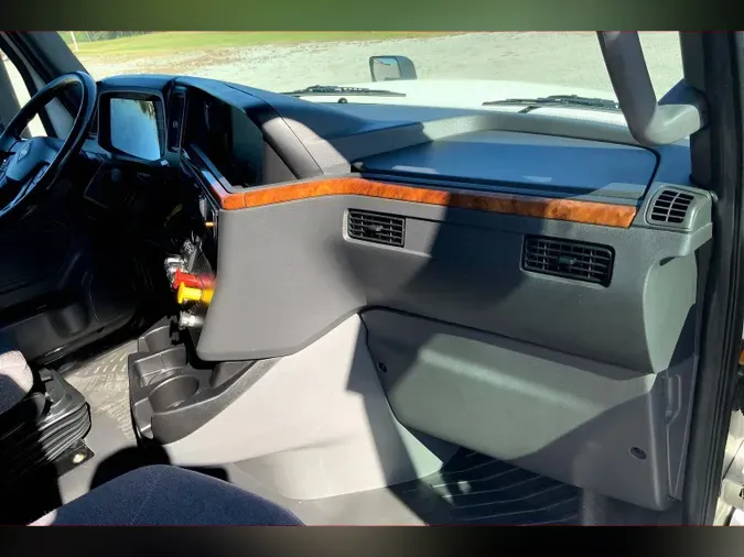 2021 INT LT625 6x4a86b5649abe0e53cbca03a0de58c2745