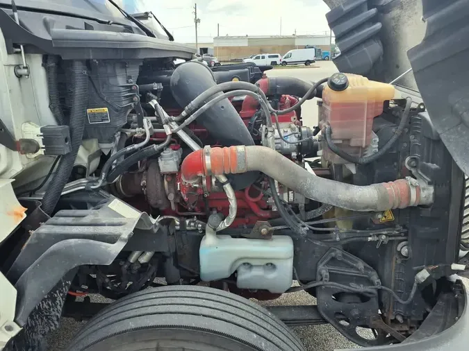 2019 NAVISTAR INTERNATIONAL LT625 SLPR CAB