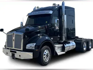 2022 Kenworth T880