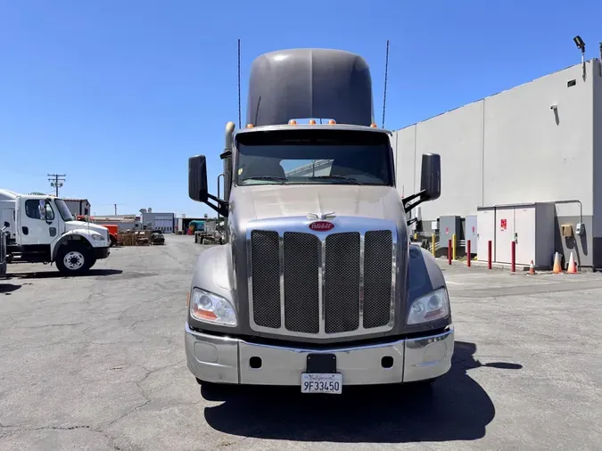 2021 Peterbilt 579a871adb2d51fe8c5e95e73d40474b11a