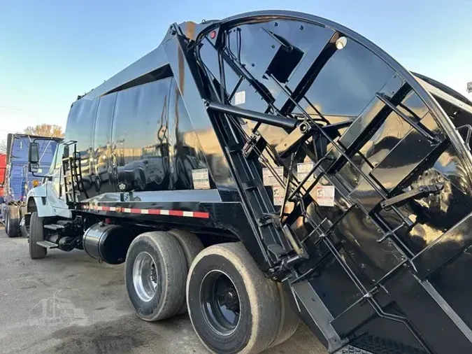 2011 INTERNATIONAL WORKSTAR 7400