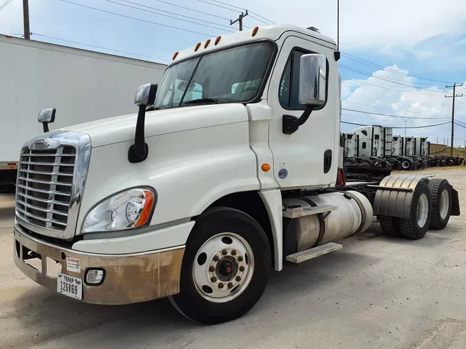 2017 FREIGHTLINER/MERCEDES CASCADIA 125a873a7f8c1eb462177ea0346f04e85c6