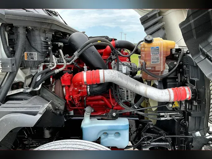 2022 INT LT625 6x4