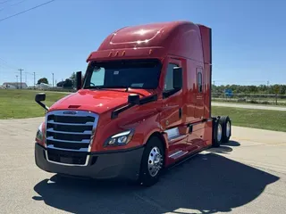 2022 FREIGHTLINER Cascadia 126