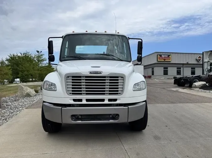 2020 Freightliner Business Class M2 112