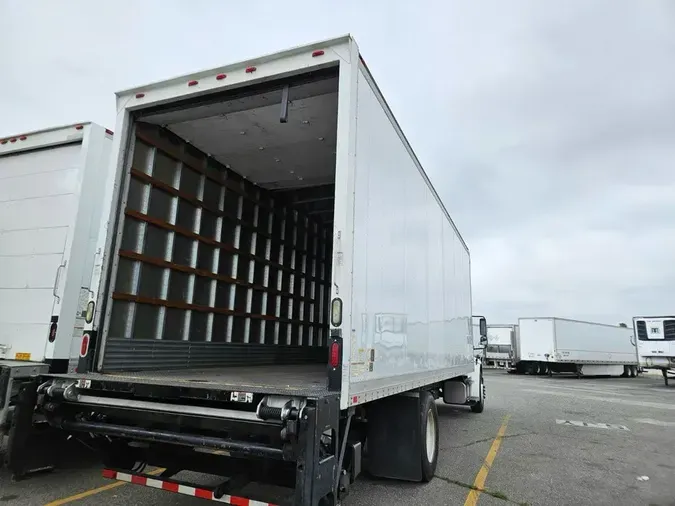 2014 FREIGHTLINER/MERCEDES M2 106