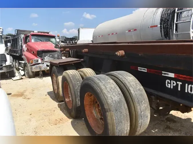 1987 BENLEE TRI AXLE ROLL OFF