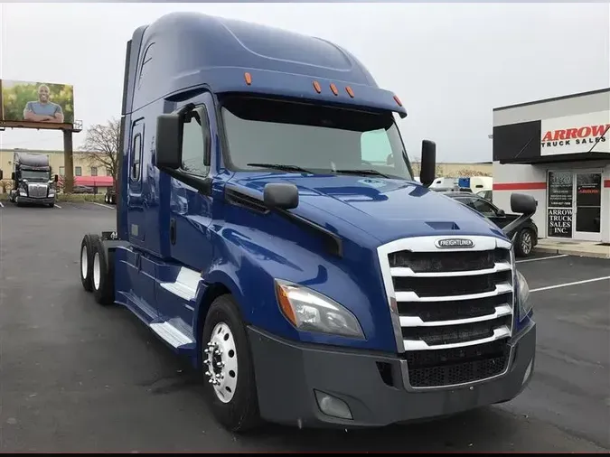 2019 FREIGHTLINER CA126