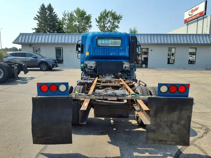 2017 ISUZU NQRa87da9c29f4a527829250068841801e5