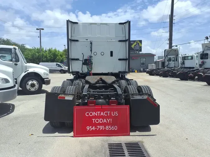 2020 NAVISTAR INTERNATIONAL LT625 SLPR CAB