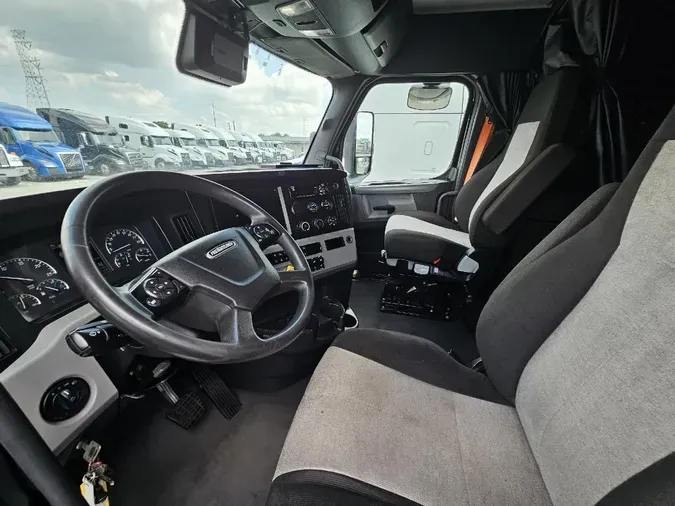 2021 FREIGHTLINER CASCADIA