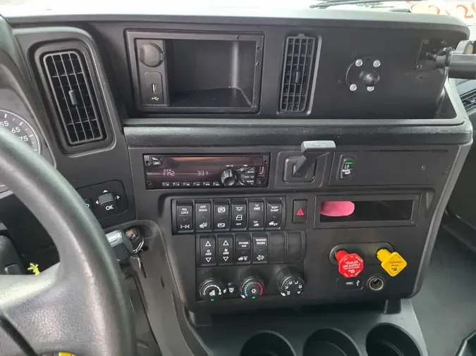 2020 NAVISTAR INTERNATIONAL LT625 SLPR CAB
