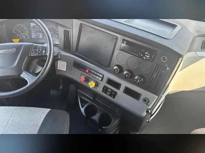 2021 FREIGHTLINER CA126