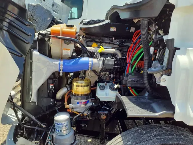 2020 FREIGHTLINER CASCADIA 113