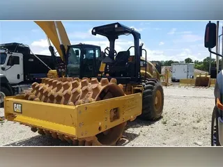 2017 CATERPILLAR CP54B
