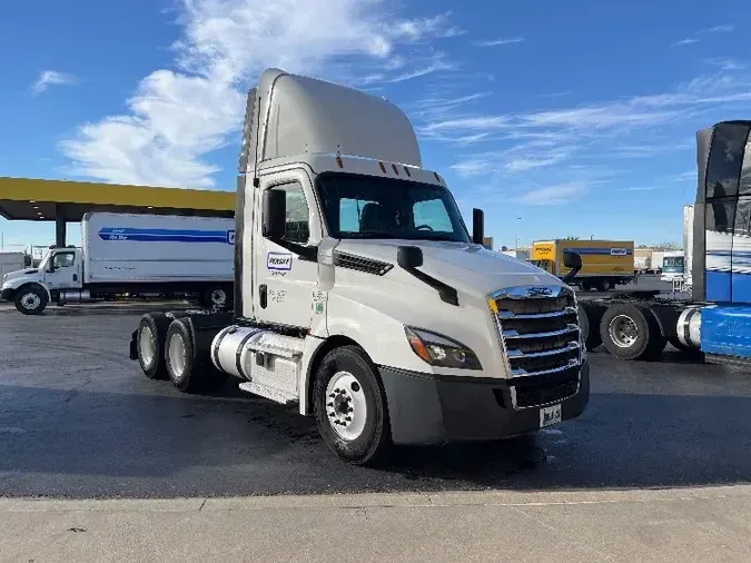 2020 Freightliner T12664STa88a1f059720807f41b919b5b828348d