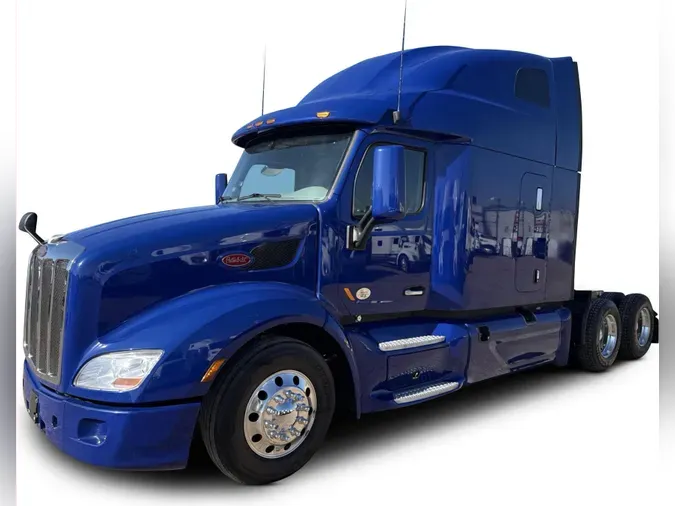 2022 Peterbilt 579a88b65a1c8818dd382052b43c224b9c6