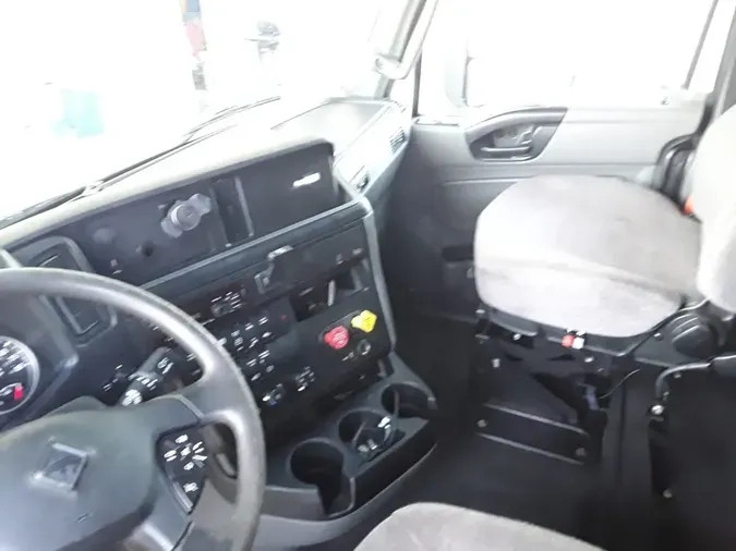 2020 NAVISTAR INTERNATIONAL LT625 SLPR CAB