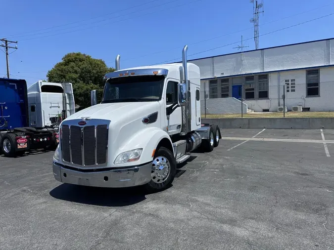 2017 Peterbilt 579