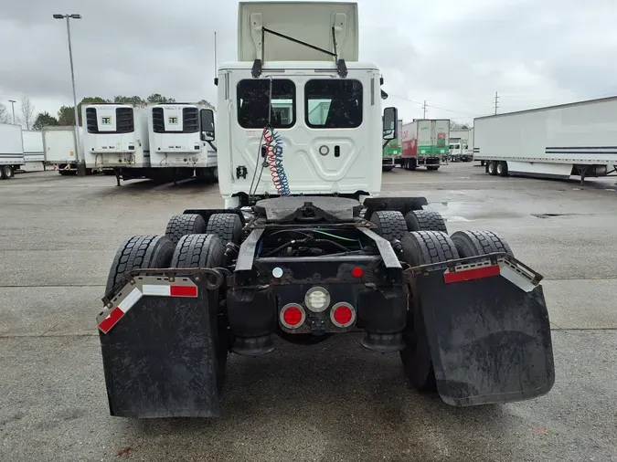 2018 FREIGHTLINER/MERCEDES CASCADIA 113