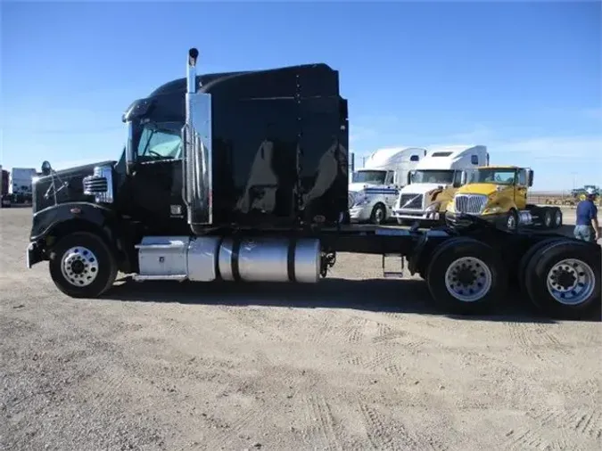 2012 FREIGHTLINER CORONADO 122 SD