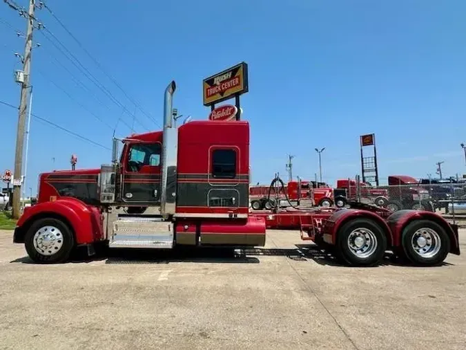 2021 Kenworth W900L