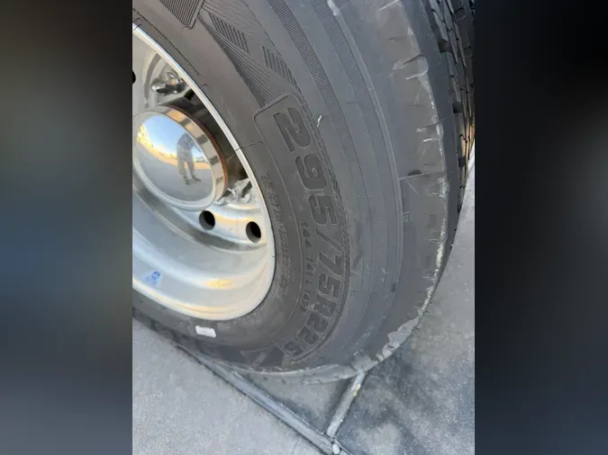 2024 Kenworth T680a899cba1c1228f8ea3eff98092c51f58