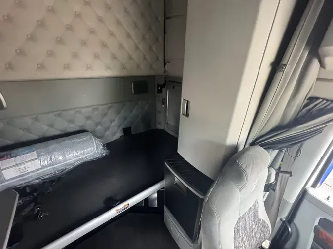 2022 Kenworth T680