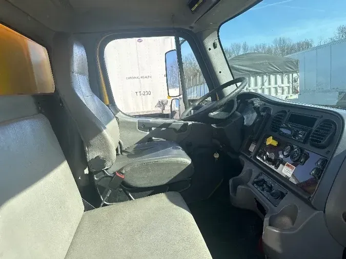 2018 Freightliner M2