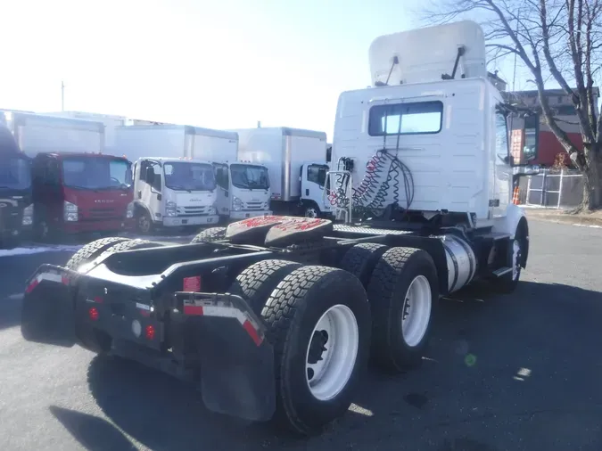 2019 VOLVO VNL