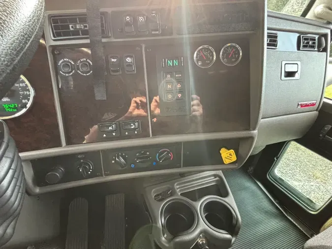 2021 Kenworth T270