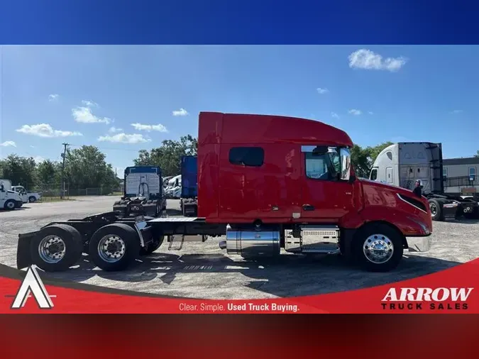 2021 VOLVO VNL740