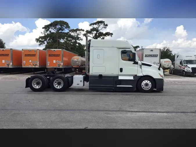 2022 Freightliner Cascadia 126a8a874a6958d04b359fc0aa016a24444