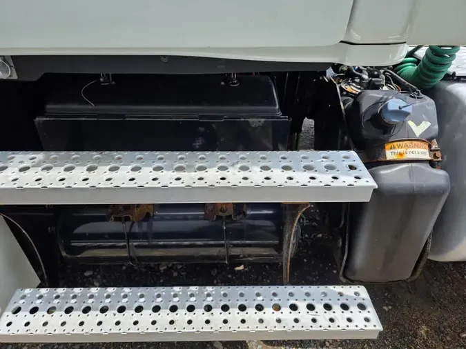 2019 FREIGHTLINER NEW CASCADIA 126