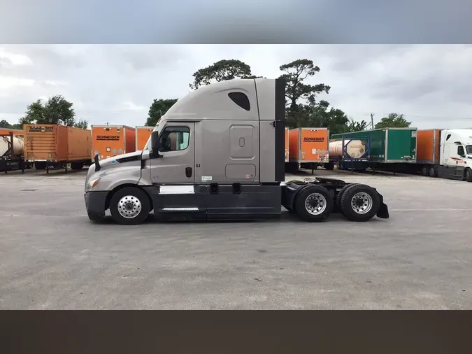 2023 Freightliner Cascadia