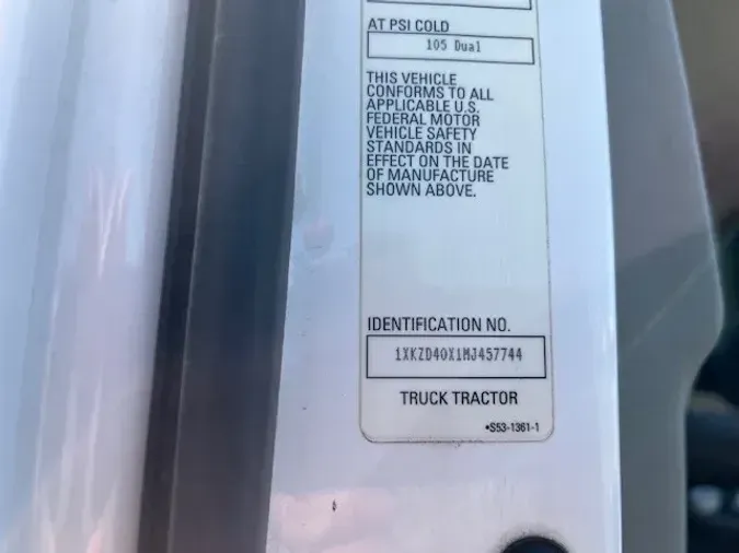 2021 Kenworth T880