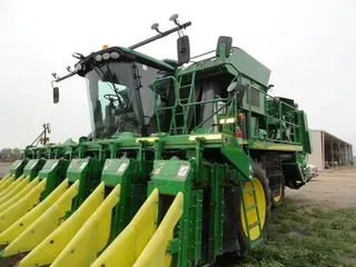 2018 John Deere CP690