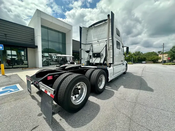 2023 Volvo VNL64T860
