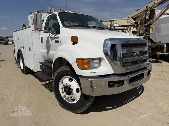 2011 FORD F650 SD