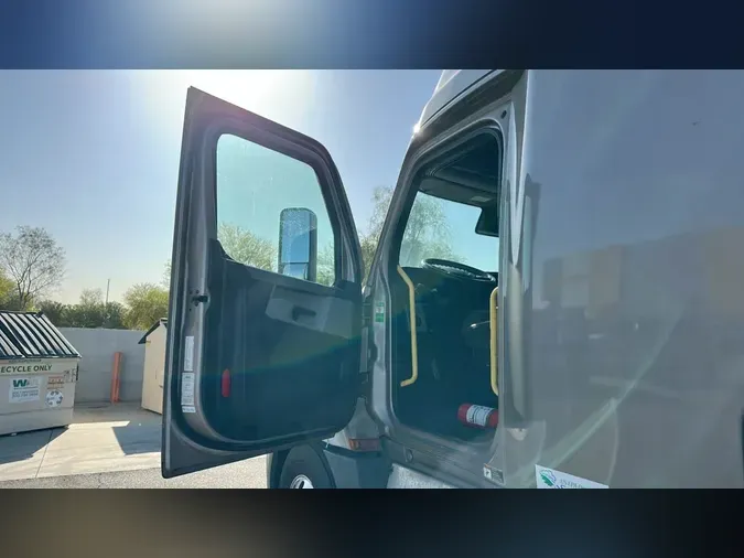 2022 Freightliner Cascadia