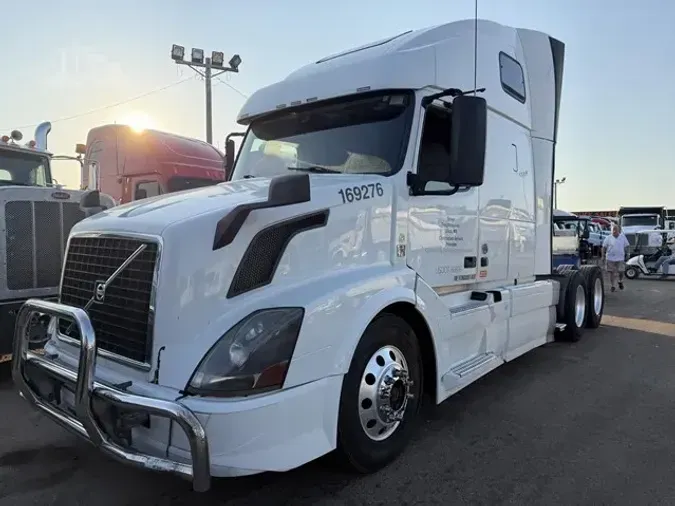 2017 VOLVO VNL64T670a8bd2e722230d582856591788b61e99d